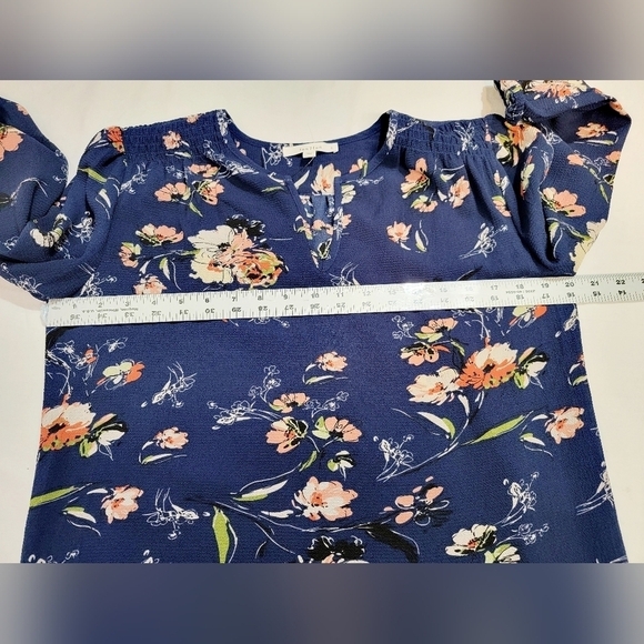 FUN 2 FUN KENMORE Women's Size Small Split V-neck Pullover 3/4 Sleeve - Picture 5 of 9